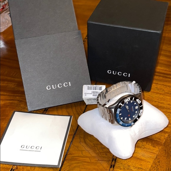 Gucci Watch - Picture 5 of 6